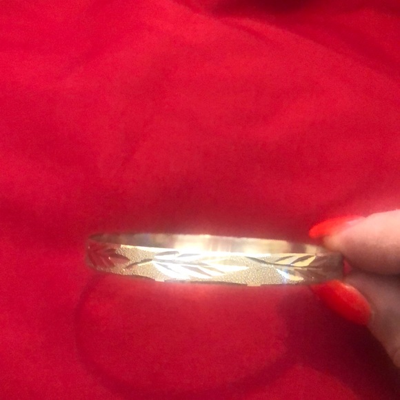 Sterling solid silver bangle - Picture 2 of 8